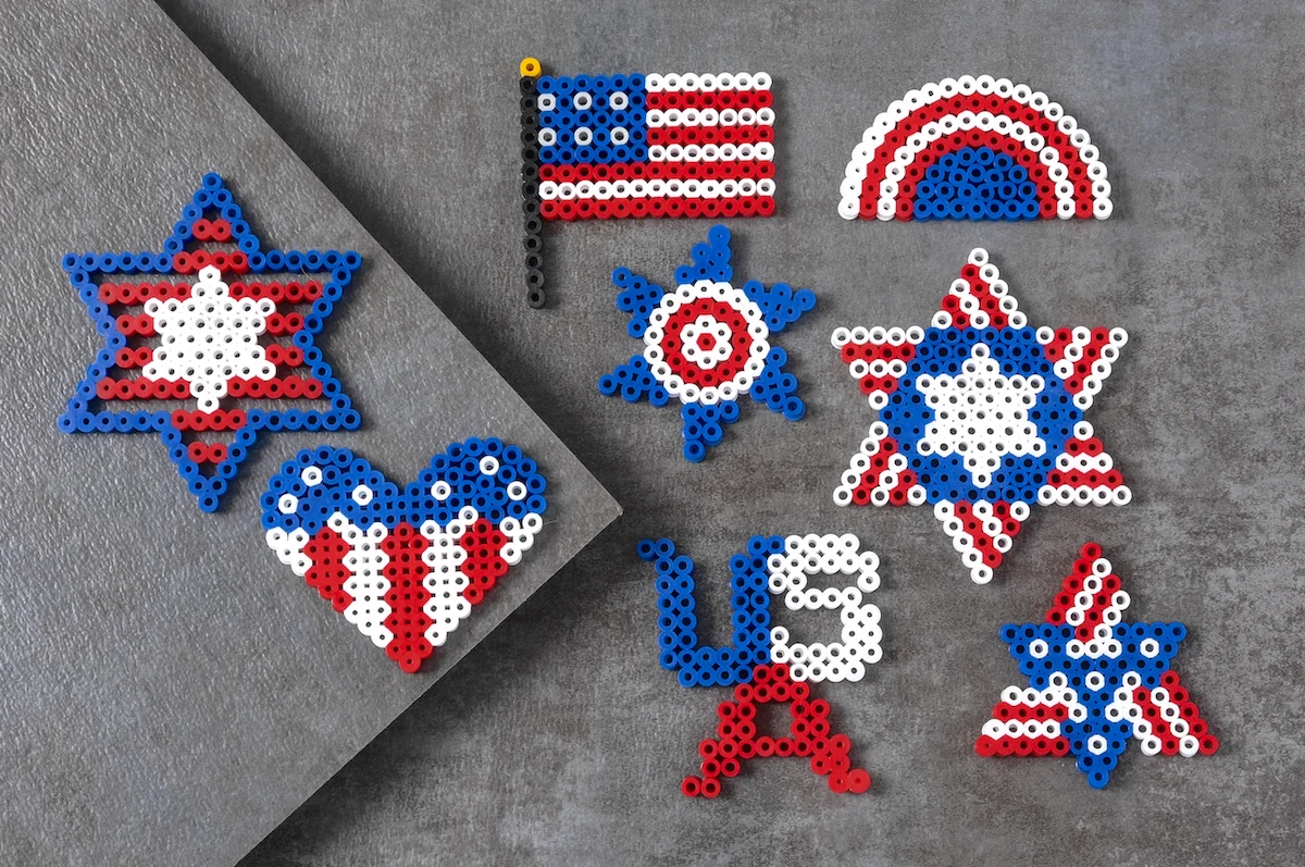 4th of July Perler Beads (Over 25 Patterns!)